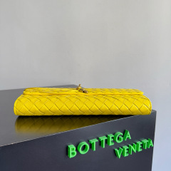 BOTTEGA VENETA Andiamo Clutch Bag