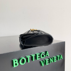BOTTEGA VENETA Andiamo Clutch Bag