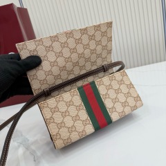 GUCCI Small pouch