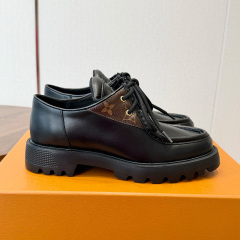 LV District Derby Flat Loafer