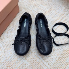 Miu Miu Leather ballerinas