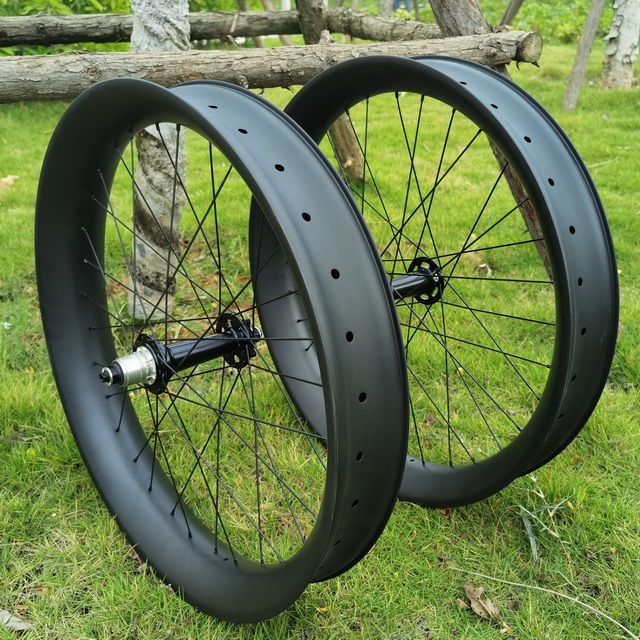 26ER Fat Bike Carbon Wheelset 90mm Width Tubeless Hookless 85mm Internal Width Through Axle