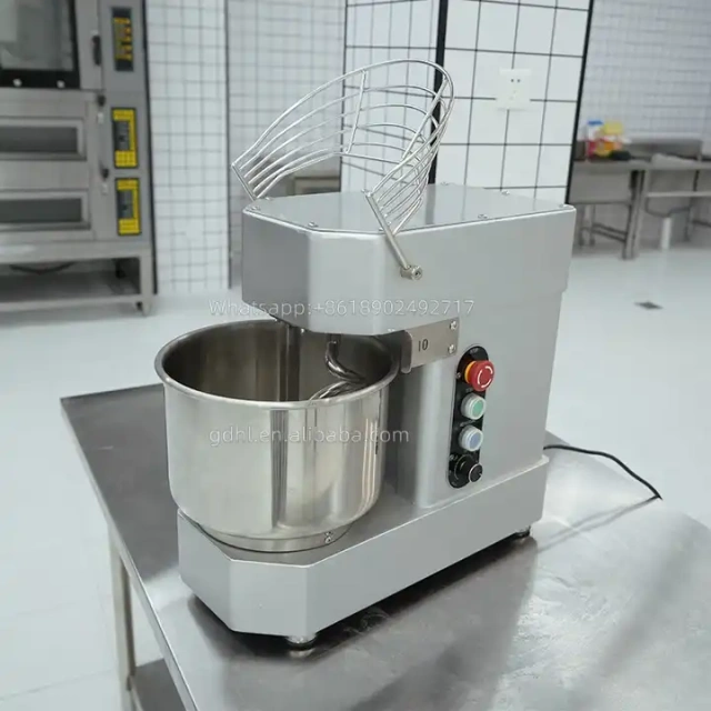 Factory Supplier CE Approved Automatic Small Pastry Flour Mixer Double Motion Dough Mixer For Bakery