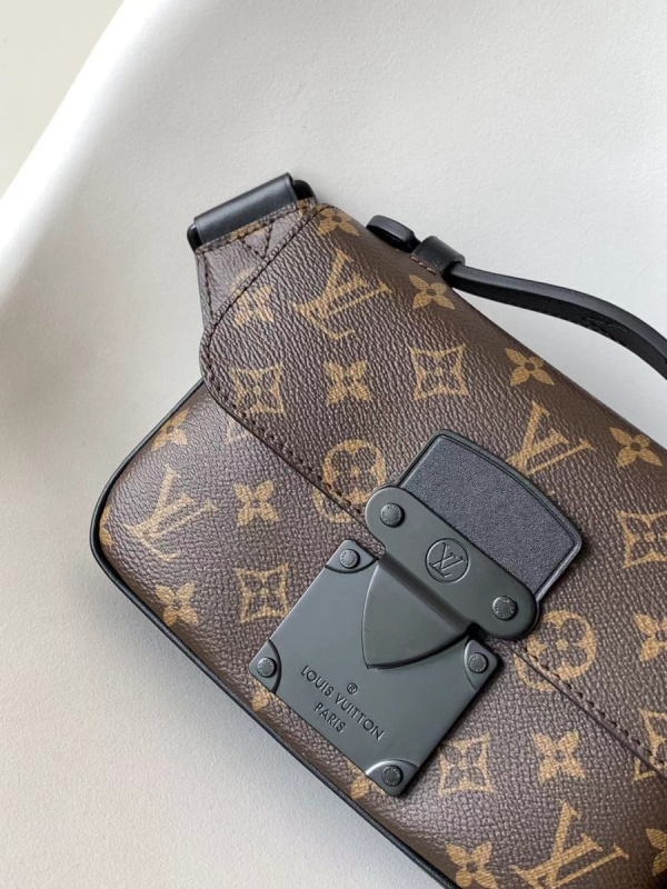 LV/路易威登2023新款男士S LOCK SLING 手袋  M45864 M45807 M58487 M46245LV路易威登男包