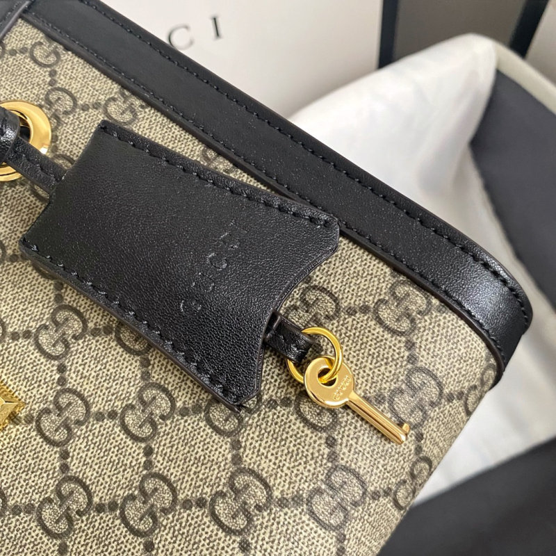 古驰GUCCI古奇 女包  Gucci padlock系列锁扣双肩带肩背包 479197 498156