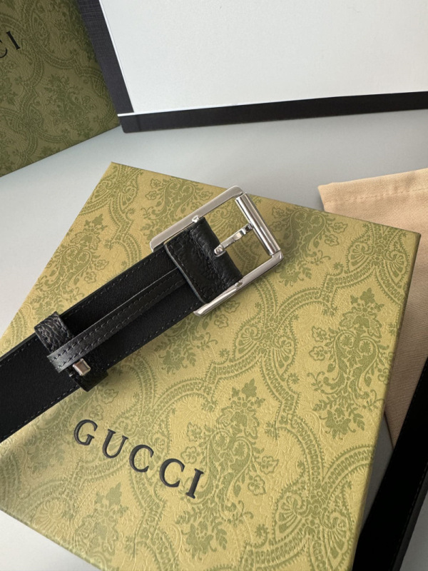 Gucci古驰GG牛皮印花精致针扣腰带，时尚显气质显品味3.5厘米。