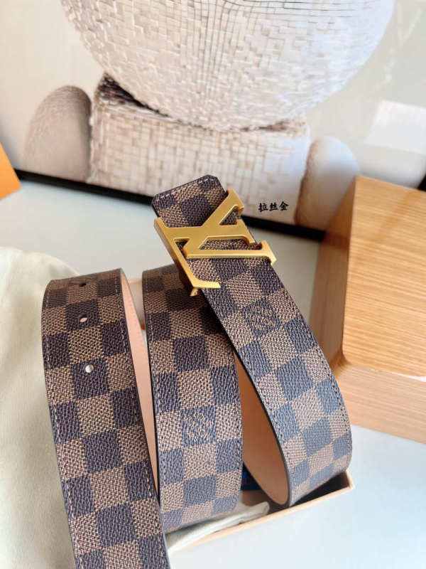 LOUIS VUITTON 路易威登 LV 男士   Initiales经典啡棋盘格/黑棋盘格/老花40毫米