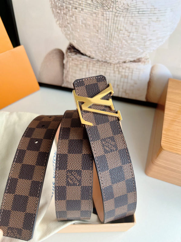 LOUIS VUITTON 路易威登 LV 男士   Initiales经典啡棋盘格/黑棋盘格/老花40毫米