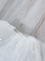 Finger Tips Two Layers Pearls Glitter Wedding Veils