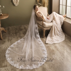 Detailed Floral Print Lace Edge Veil