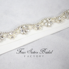 Wholesale Crystals And Pearls Bridal Belt