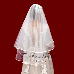 Simple Elegant Satn Edge Veils