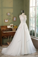 A Line Beading Lace Applique Wedding Dress