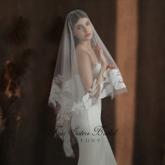 Two Layers Delicate Lace Flowers Veil