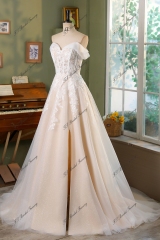Romantic Tulle Off The Shoulder Neckline Wedding Dress