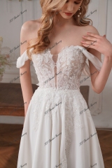 Flowy A-line Dress With Sweetheart Neckline and detachable Sleeves