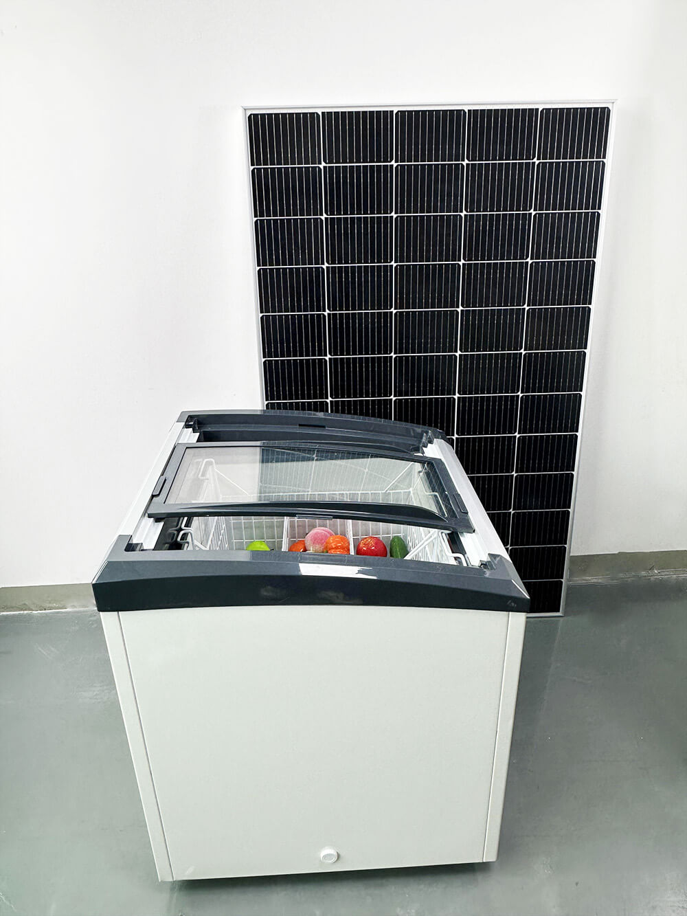158 Solar Display Powered Freezer
