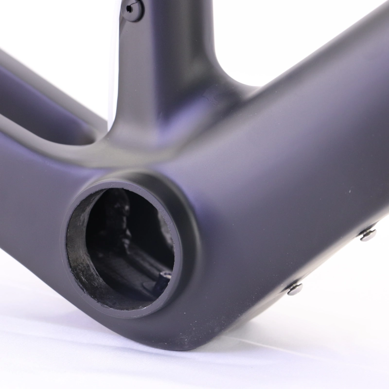 VB-R-086 VeloBuild own deisgn carbon fiber aero road frame 28C tire