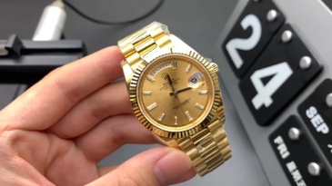 Rolex Day-Date gold watch 228238