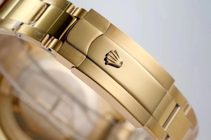 Rolex golden watch326938