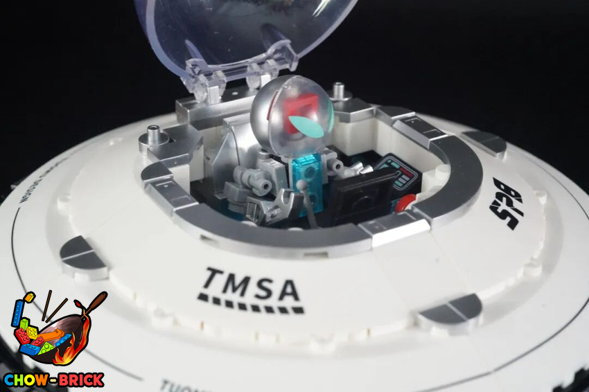 TuoMu T3012 Space Explanation:Space UFO Spacecraft w/ Lights - View 31 TuoMu T3012 Space Explanation:Space UFO Spacecraft w/ Lights - View 31