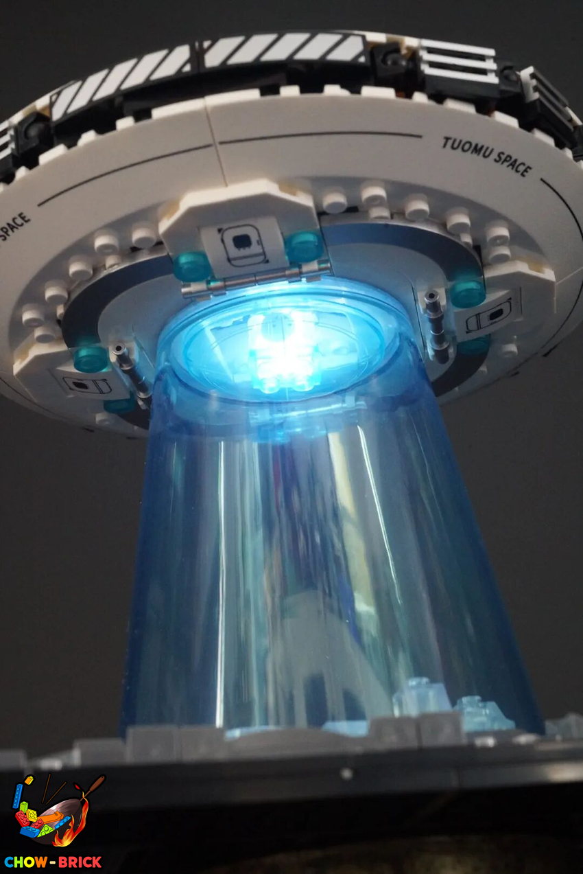 TuoMu T3012 Space Explanation:Space UFO Spacecraft w/ Lights - View 30 TuoMu T3012 Space Explanation:Space UFO Spacecraft w/ Lights - View 30