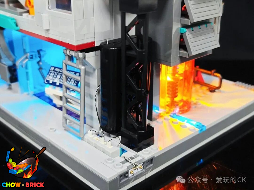 Lumibricks 17010 Neon Tech Station w/ Lights - View 39 Lumibricks 17010 Neon Tech Station w/ Lights - View 39