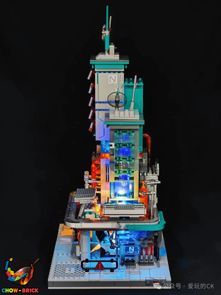 Lumibricks 17010 Neon Tech Station w/ Lights - View 32 Lumibricks 17010 Neon Tech Station w/ Lights - View 32