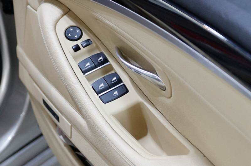 UPSZTEC RHD Upgraded New Interior Passenger Door Handle Inside Panel Trim For BMW 5 Series F10 F11 Leather handle