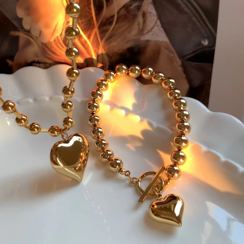 Bead Chain Heart Pendant Bracelet