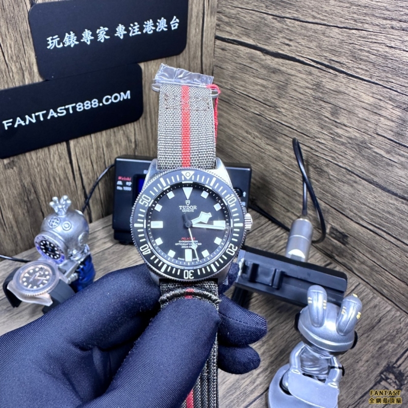 DT廠Pelagos FXD  25717N-0001帝陀腕錶