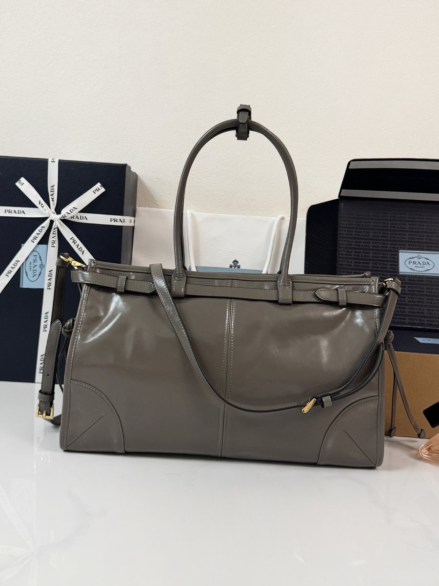 Prada P2430 Soft Lux软木灰-背面展示