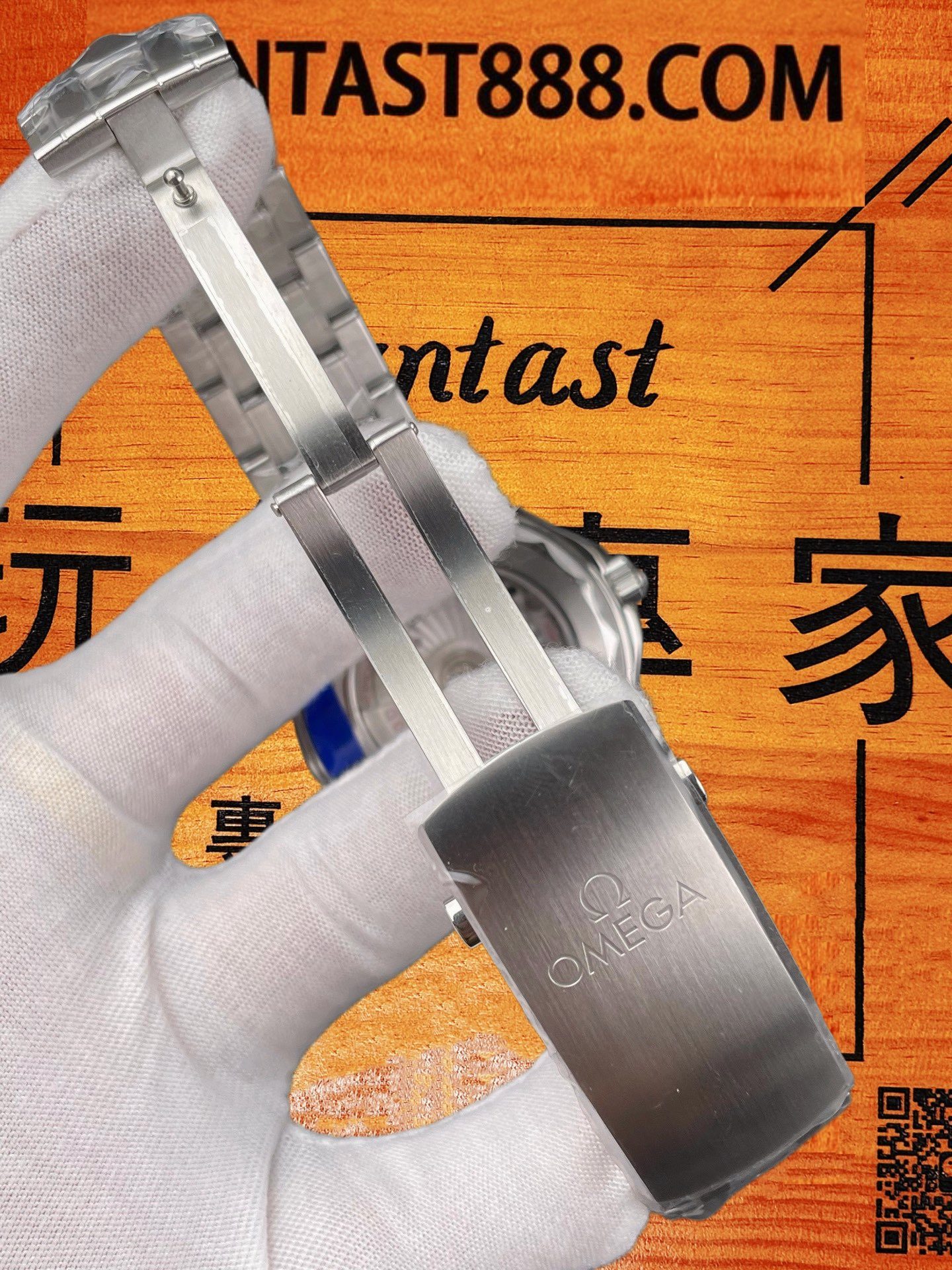 Seamaster 300 錶殼工藝 歐米茄Seamaster 300錶殼拉絲與倒角拋光工藝