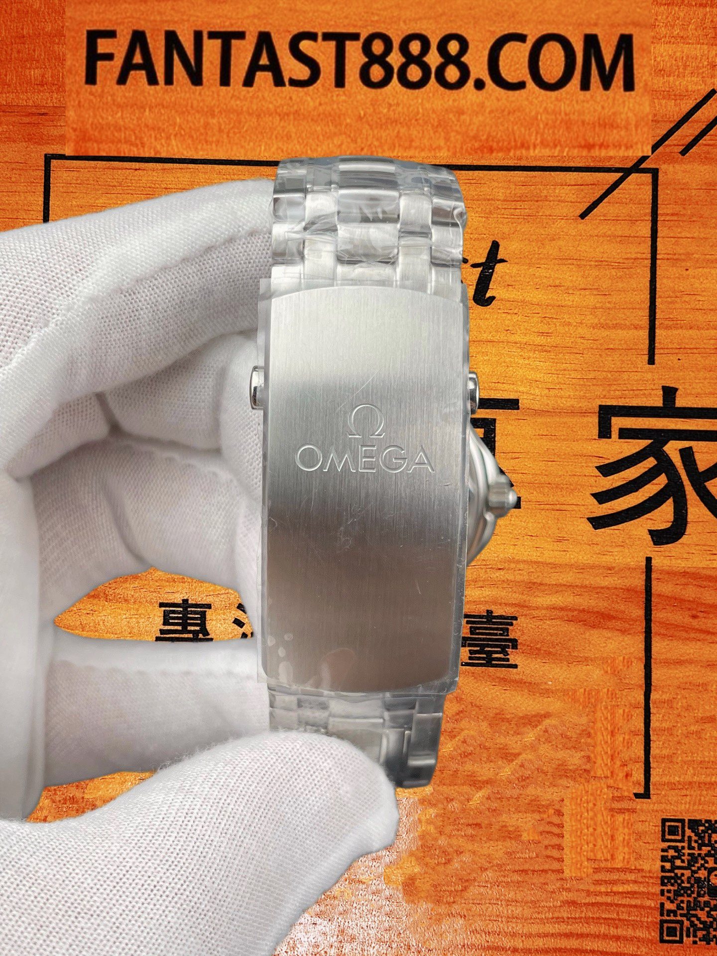 Seamaster 300 透底8800機芯 OMEGA Seamaster 300後蓋透底8800同軸擒縱機芯