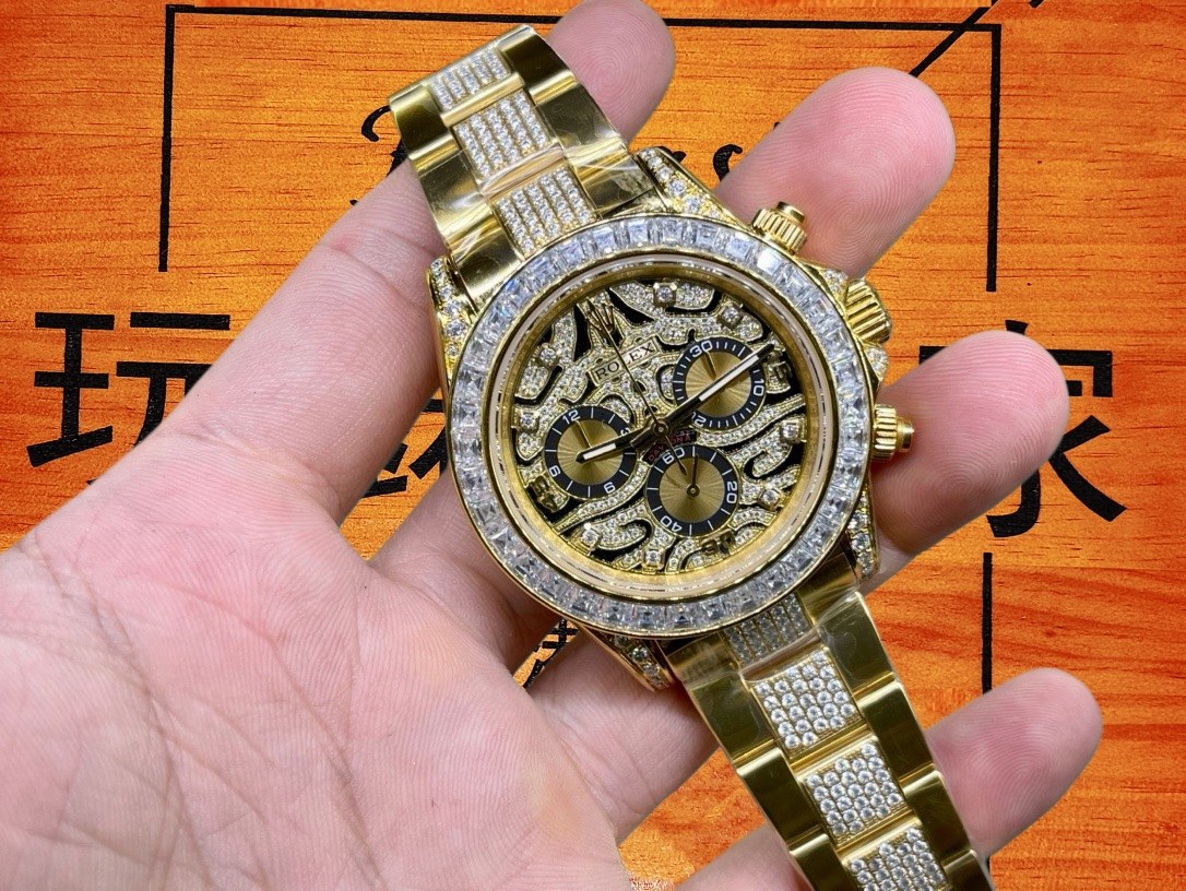客定改裝 勞力士 Cosmograph Daytona 滿鑲莫桑鑽 18K厚金包裹 黃金 熊貓面 4130機芯 復刻腕錶 實拍 3