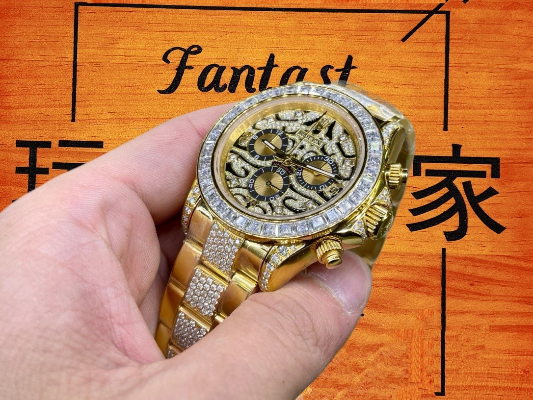 客定改裝 勞力士 Cosmograph Daytona 滿鑲莫桑鑽 18K厚金包裹 黃金 熊貓面 4130機芯 復刻腕錶 實拍 6