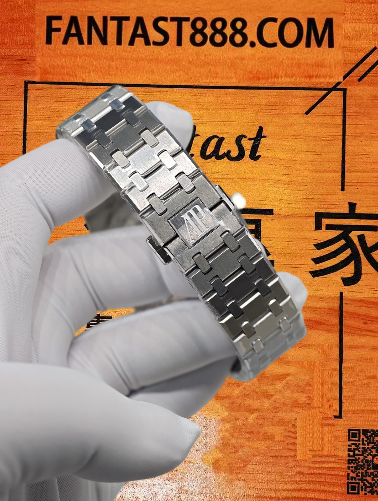 高仿私人改裝-愛彼-皇家橡樹萬年曆月相 大紅盤鑽圈 41mm 復刻腕錶 實拍