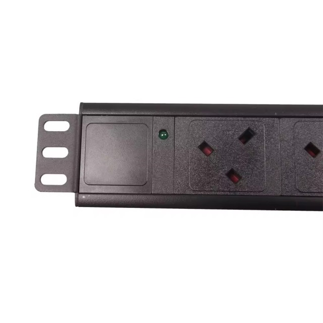 UK Type 15 ways 13A 230V PDU