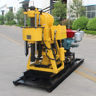 200m drill rig with electrical start the drilling rig is suitable for water well drilling, prospecting, geophysical exploration, roads and buildings and other exploration and blast hole drilling projects.