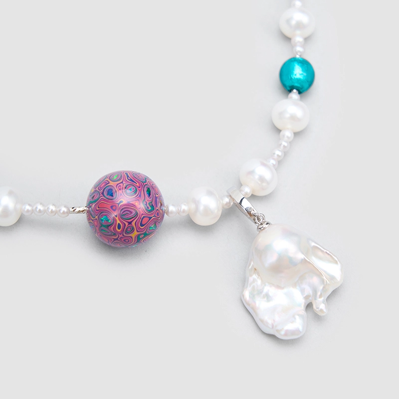 Handcrafted freshwater pearl necklace with lacquer beads