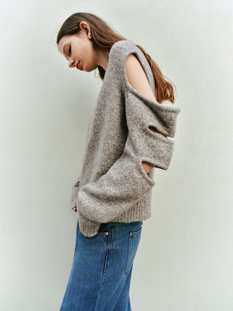 Women's hollow knitwear