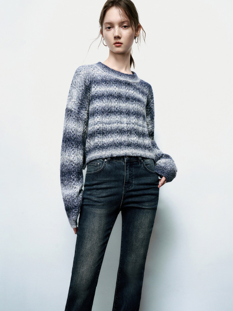 Women's gradient contrast knitwear