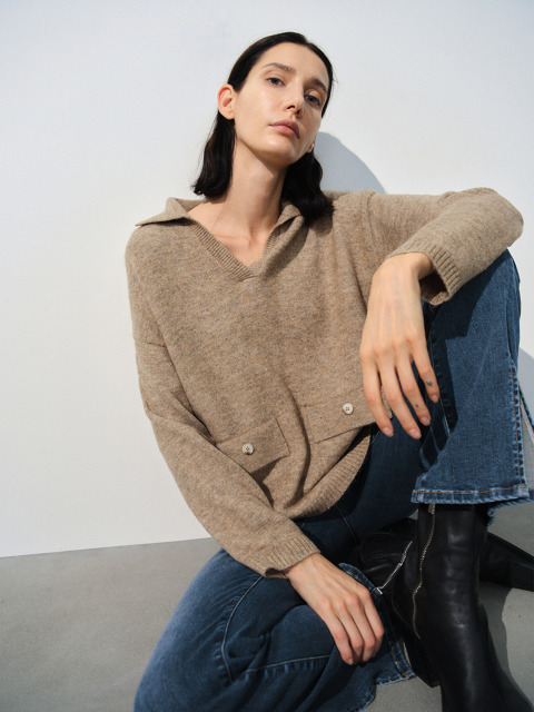 Women's lapel sweater