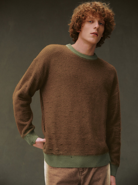 Men's contrasting knitwear