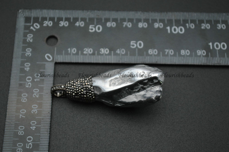 Silver Color Titanium Electroplating Natural Crystal Pendant