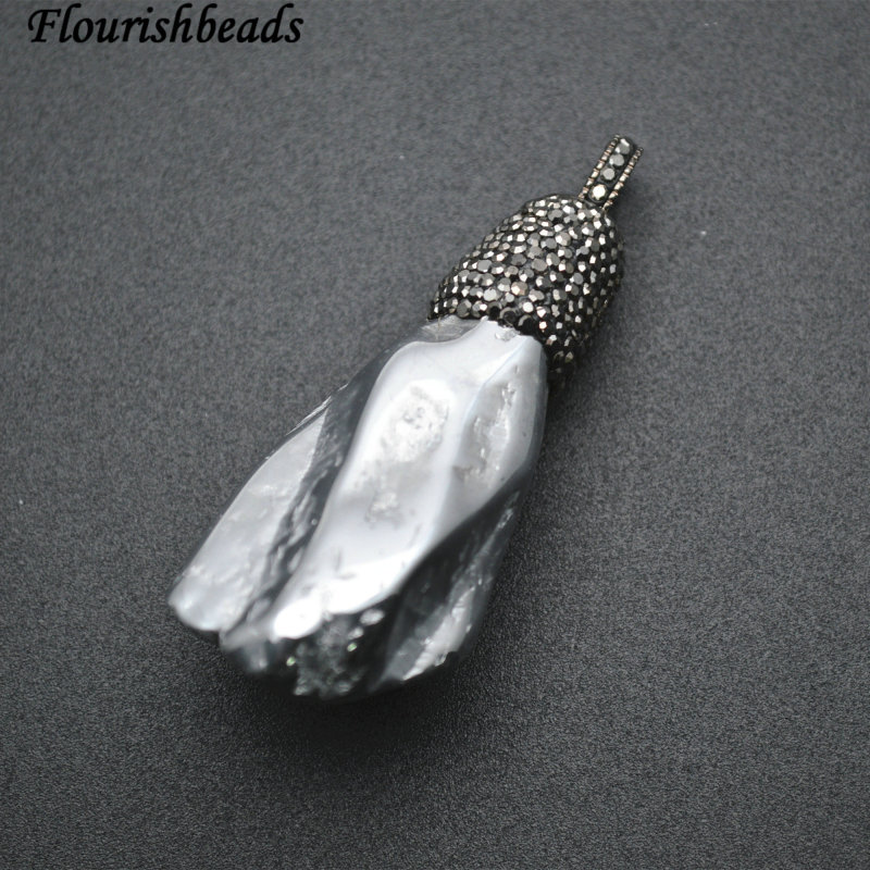 Silver Color Titanium Electroplating Natural Crystal Pendant