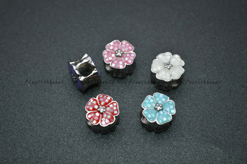 Beautiful color Shell Paved 3mm Big Hole Clover Shape Metal Beads Charms fit Chains Bracelets making
