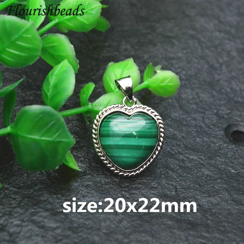 Natural Malachite Stone Free From Impurities Gemstone Heart Shape Annual Circle Pendant Leather Chain Necklace Vintage Jewlery