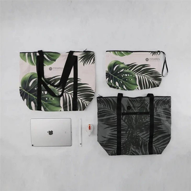 Hawaii Beach tote bag