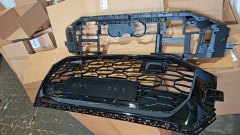 Kühlergrill glänzend schwarz passend für Audi Q8 4MN 4MT 2018-